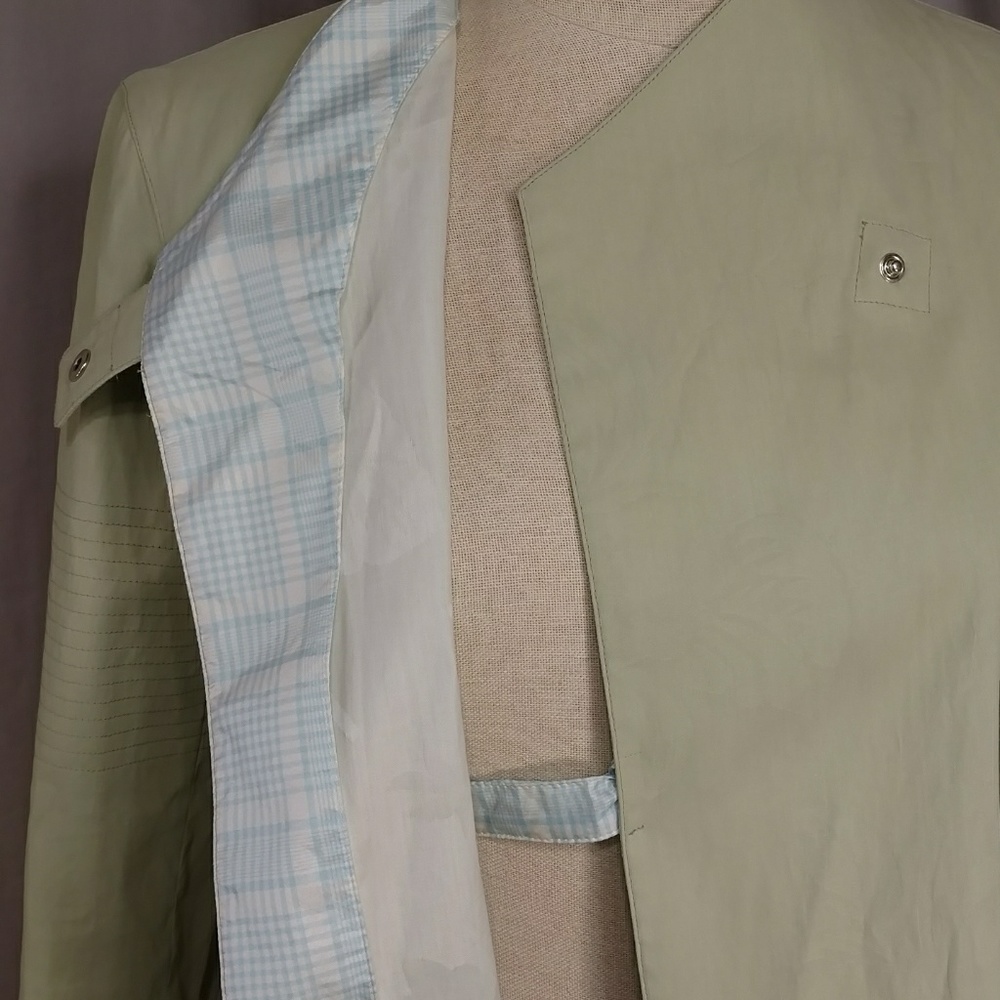 Armani Spring Jacket Short Lightweight Flattering - image 6